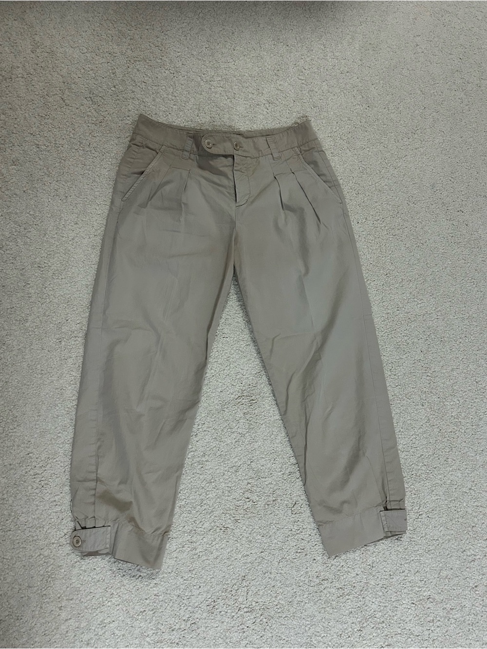 Vince Cropped Button-Tab Chinos in Taupe